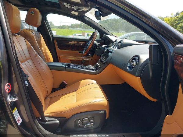 2013 JAGUAR XJ
