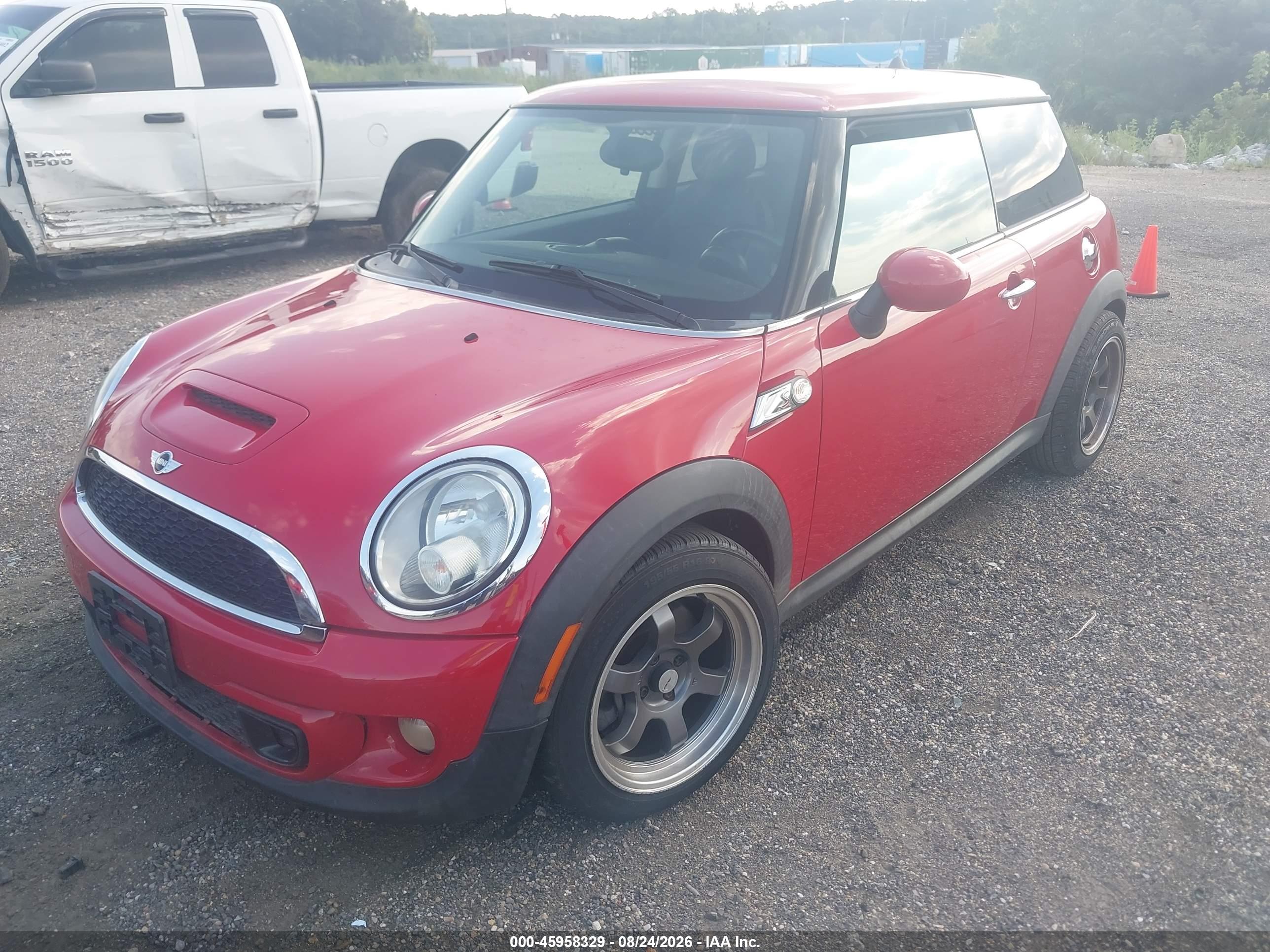 2012 MINI COOPER S