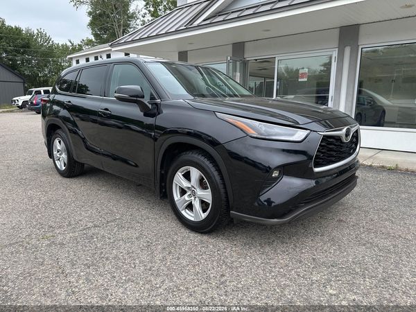 2021 TOYOTA HIGHLANDER LE