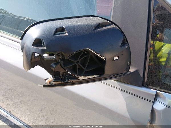 2013 TOYOTA SIENNA XLE V6 8 PASSENGER