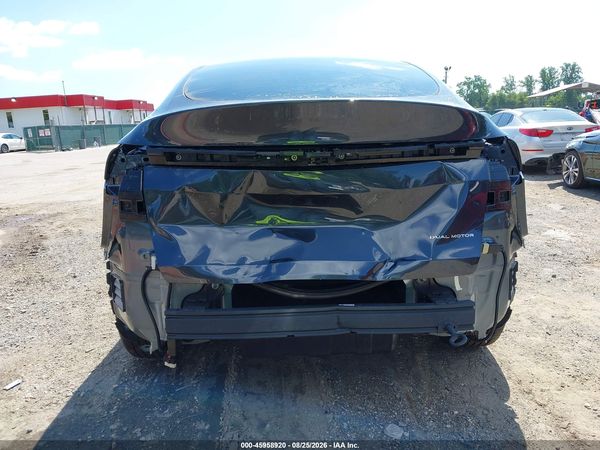 2026 TESLA MODEL Y