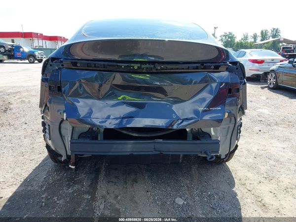 2026 TESLA MODEL Y