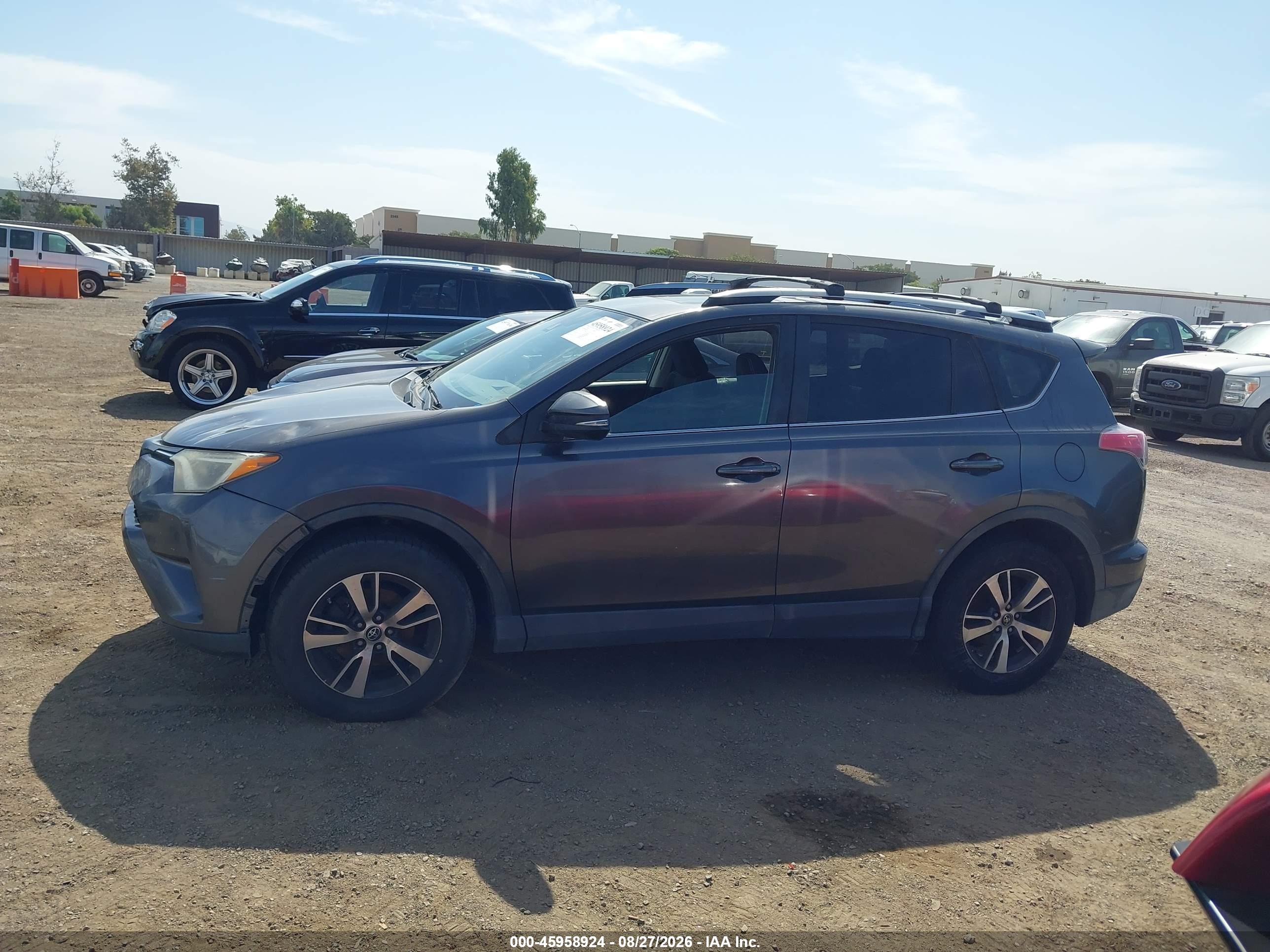 2017 TOYOTA RAV4 XLE