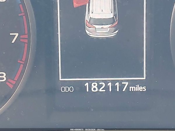 2017 TOYOTA RAV4 XLE — I118