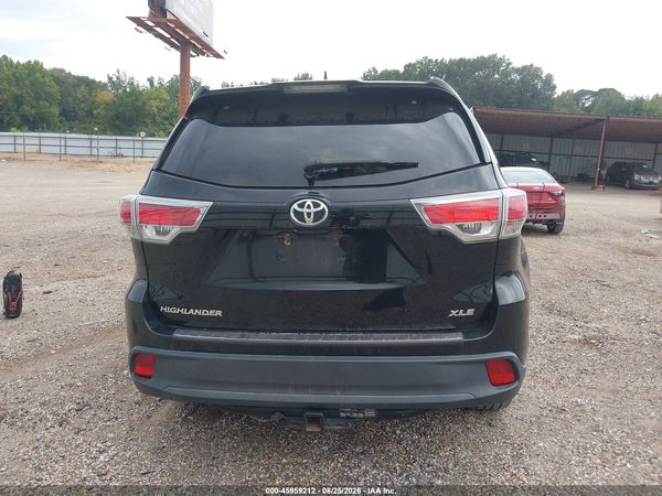 2016 TOYOTA HIGHLANDER XLE V6