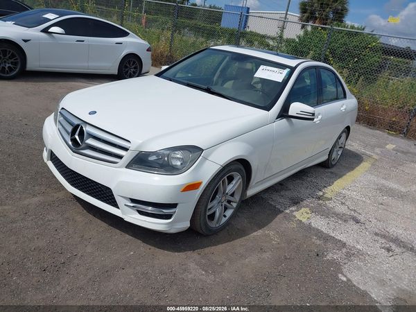 2013 MERCEDES-BENZ C 250 SPORT