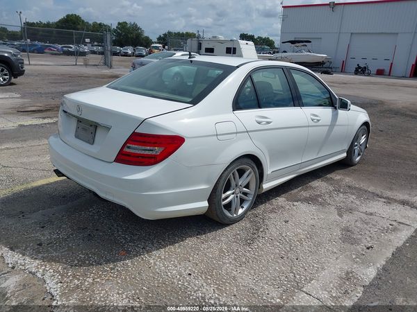 2013 MERCEDES-BENZ C 250 SPORT