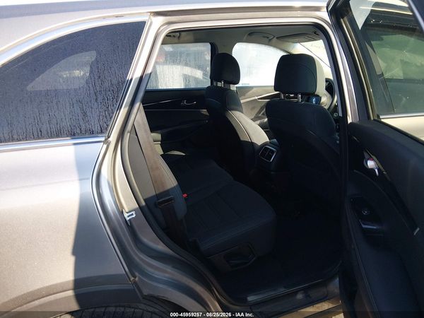 2017 KIA SORENTO 2.4L LX