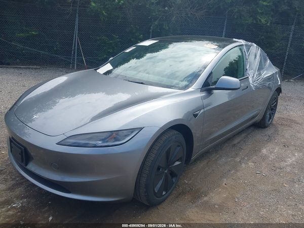 2025 TESLA MODEL 3 — I2