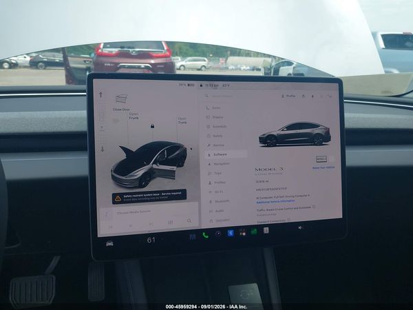 2025 TESLA MODEL 3 — I132