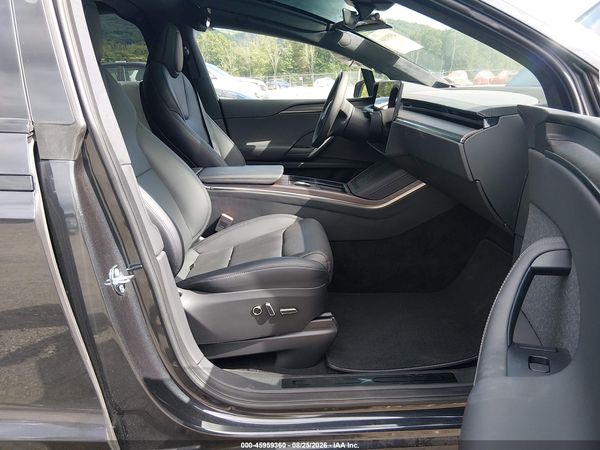 2026 TESLA MODEL X ALL-WHEEL DRIVE — I5