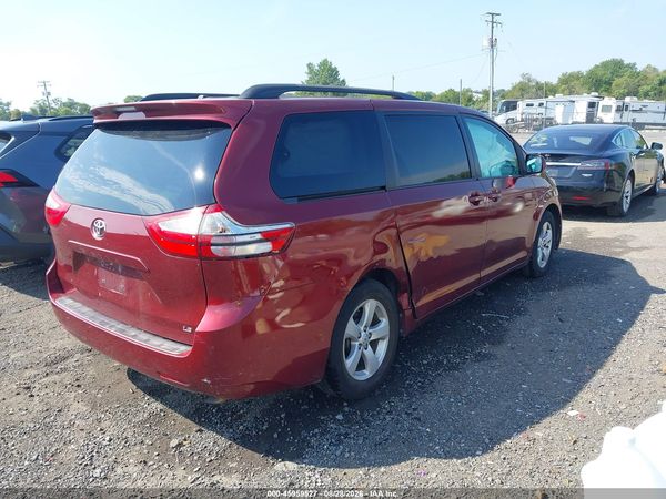 2015 TOYOTA SIENNA LE 8 PASSENGER — I4