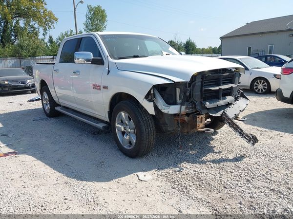 2016 RAM 1500 SLT — I1