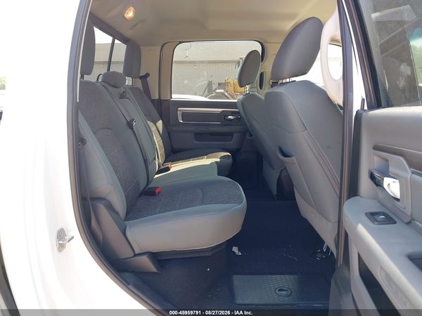 2016 RAM 1500 SLT — I8