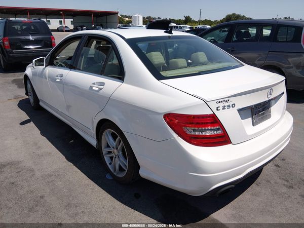 2013 MERCEDES-BENZ C 250 SPORT