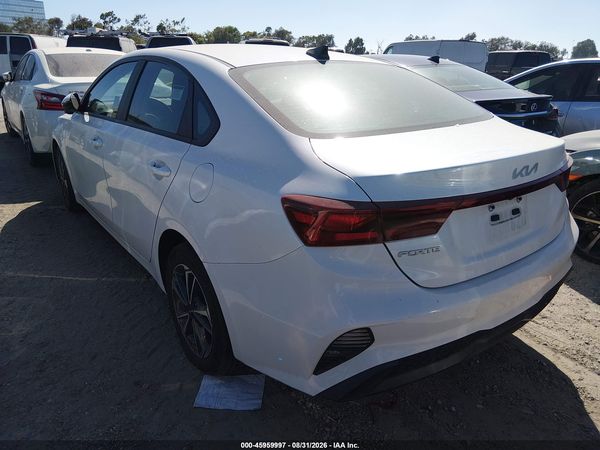 2023 KIA FORTE LXS — I3