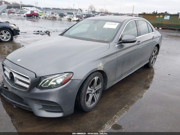 2017 MERCEDES-BENZ E 300 — I2