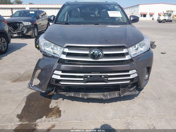 2019 TOYOTA HIGHLANDER XLE — I6