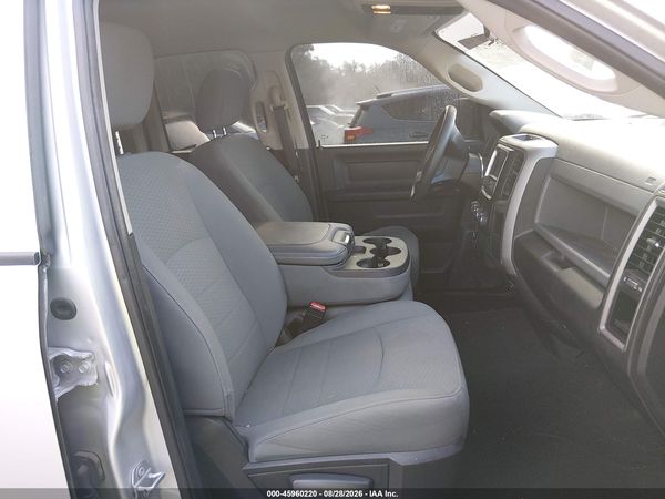 2017 RAM 1500 TRADESMAN  4X4 6'4 BOX