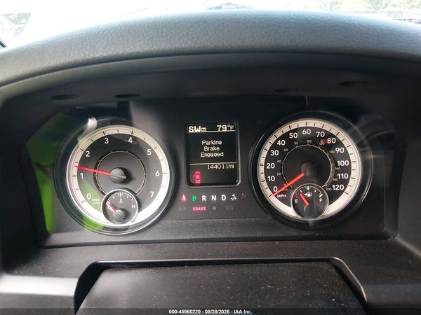 2017 RAM 1500 TRADESMAN  4X4 6'4 BOX