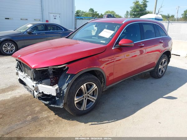 2018 MERCEDES-BENZ GLC 300 — I2