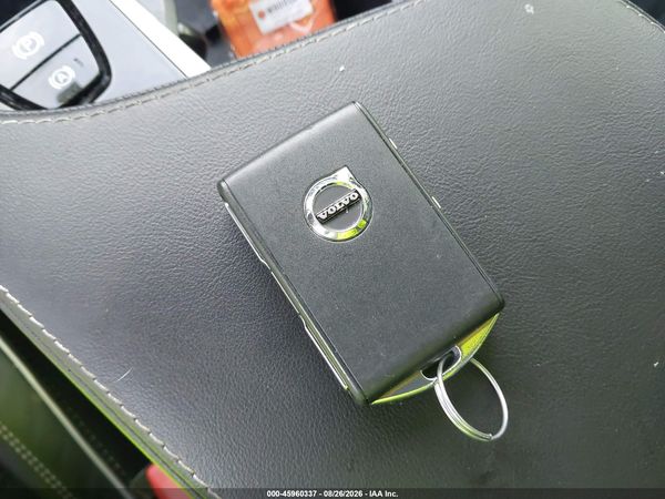 2022 VOLVO XC90 RECHARGE PLUG-IN HYBRID T8 R-DESIGN 7 PASSENGER