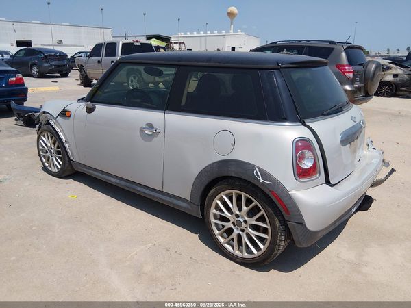 2013 MINI HARDTOP COOPER — I3