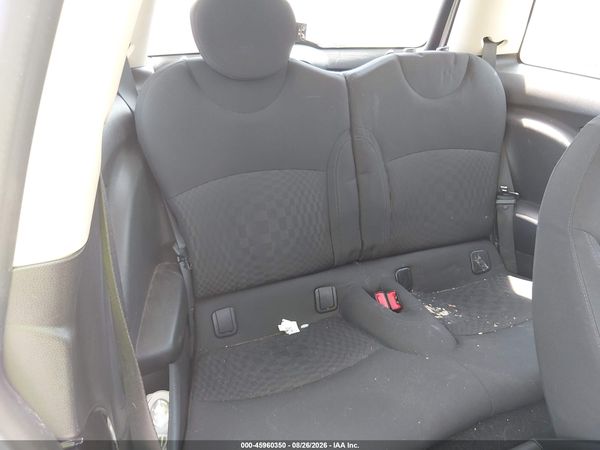 2013 MINI HARDTOP COOPER — I8