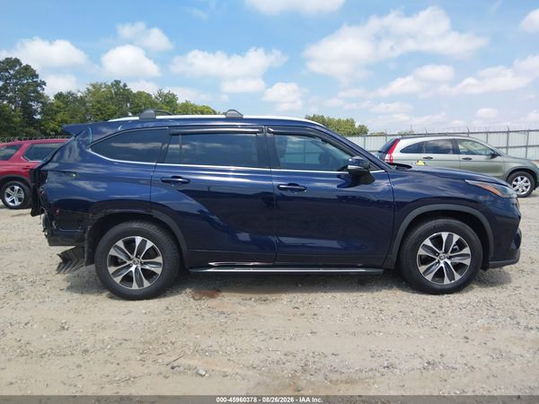 2022 TOYOTA HIGHLANDER XLE — I116