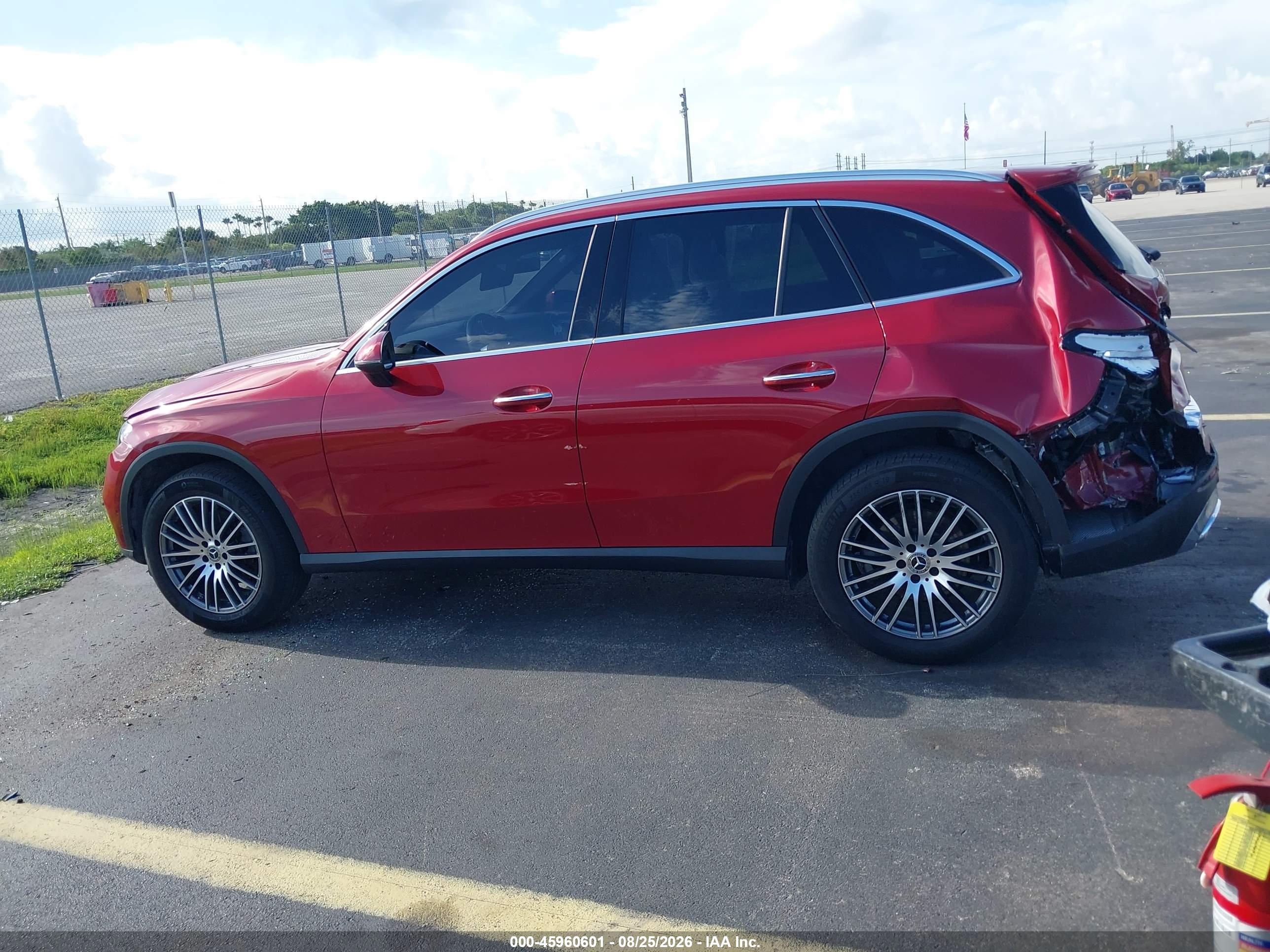 2024 MERCEDES-BENZ GLC 300 SUV