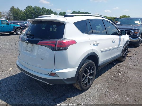 2018 TOYOTA RAV4 SE — I4