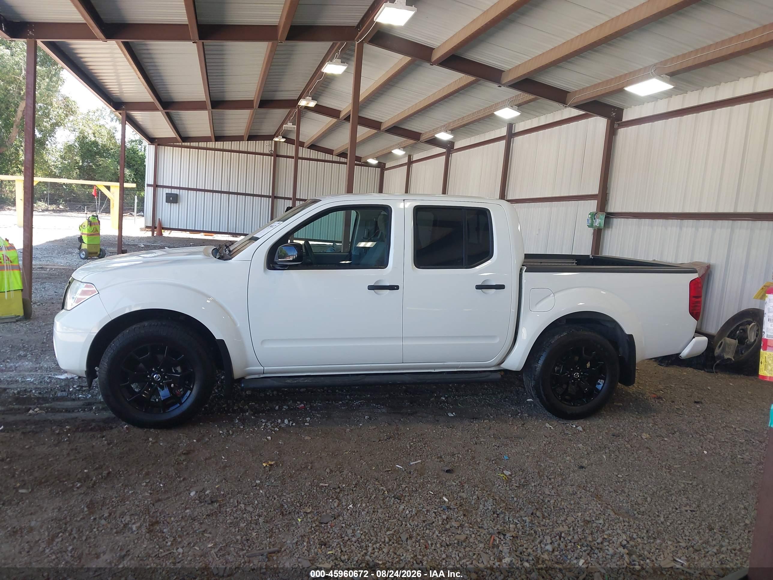 2021 NISSAN FRONTIER SV 4X4