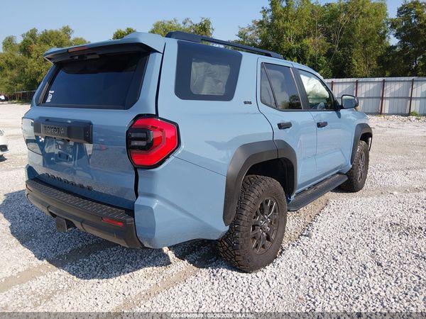 2025 TOYOTA 4RUNNER SR5 — I4