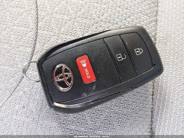 2025 TOYOTA 4RUNNER SR5 — I11