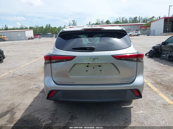 2022 TOYOTA HIGHLANDER XLE