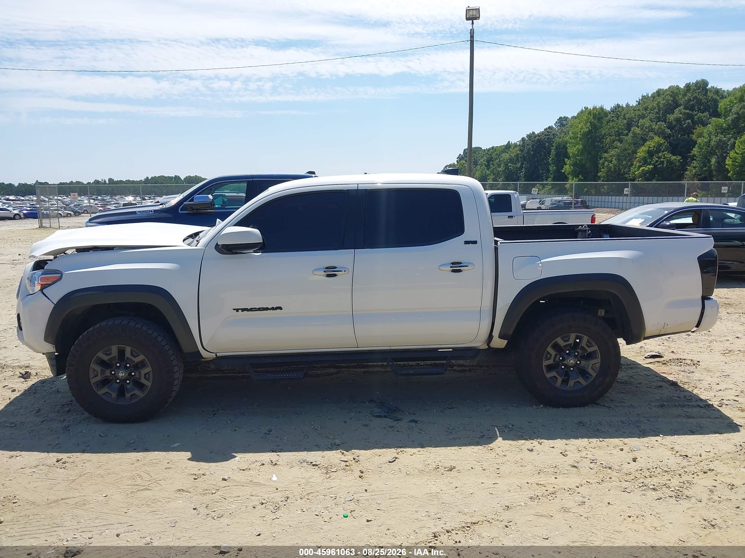 2021 TOYOTA TACOMA SR5 V6