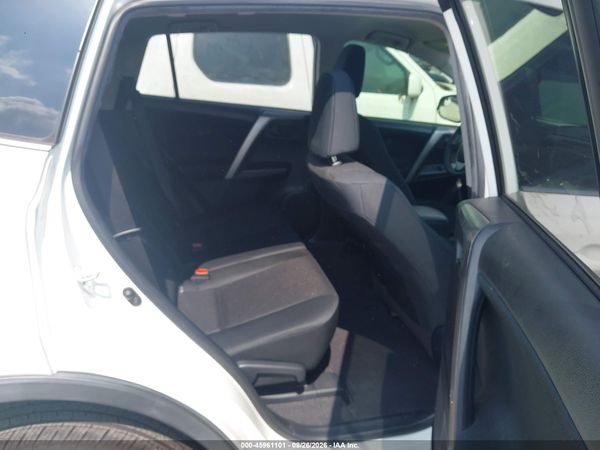 2017 TOYOTA RAV4 LE — I8