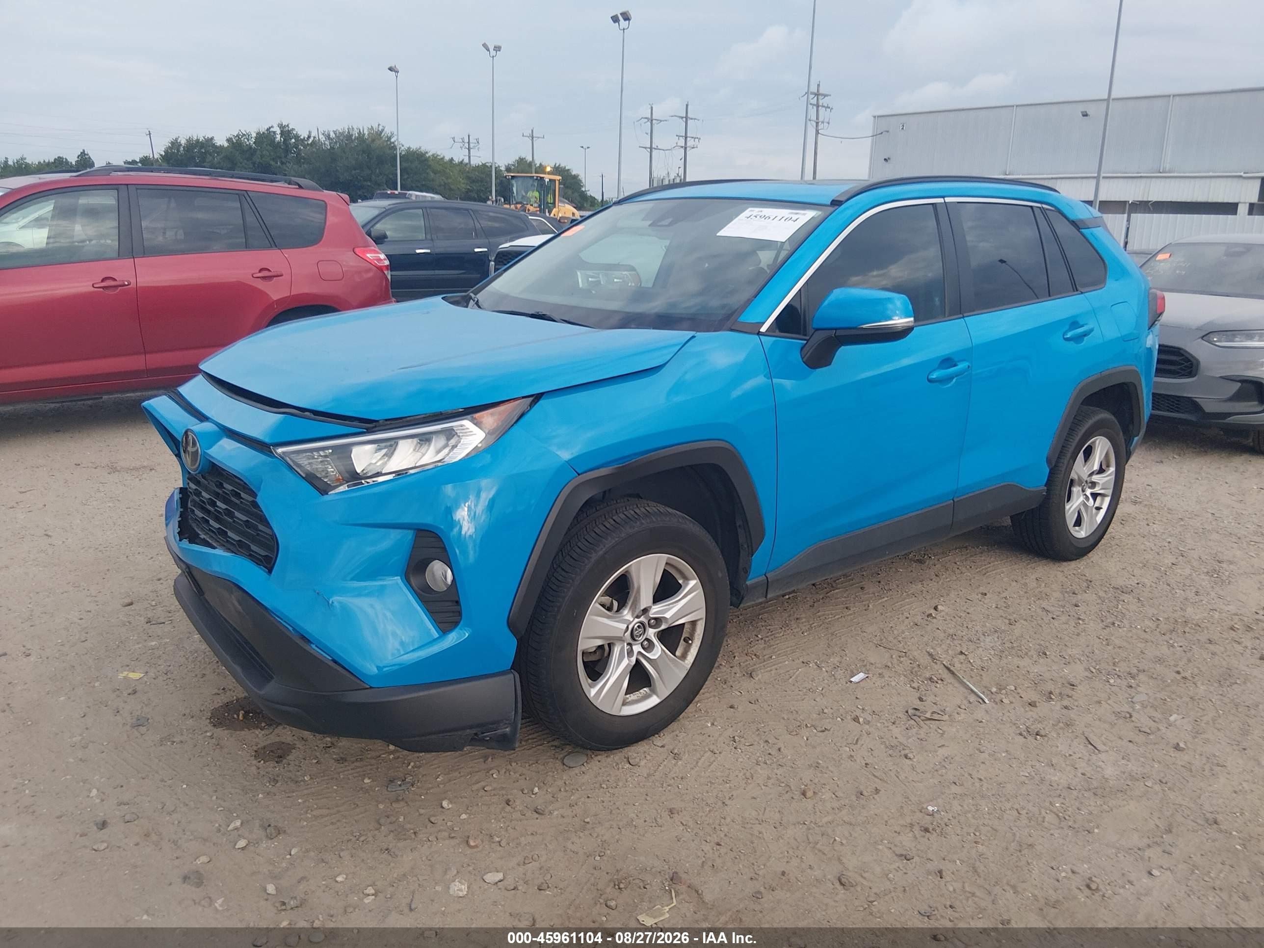 2021 TOYOTA RAV4 XLE — I2
