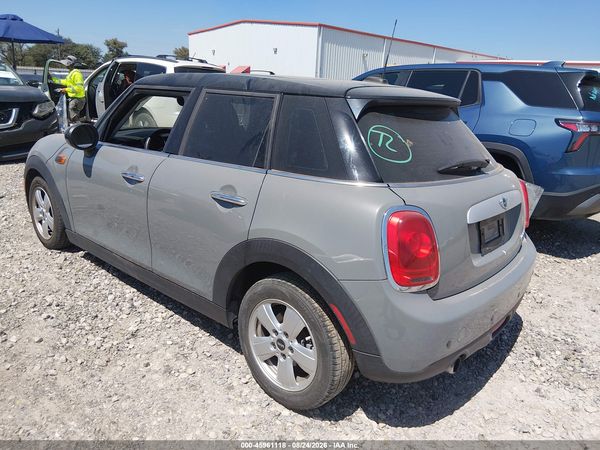 2015 MINI HARDTOP COOPER — I3