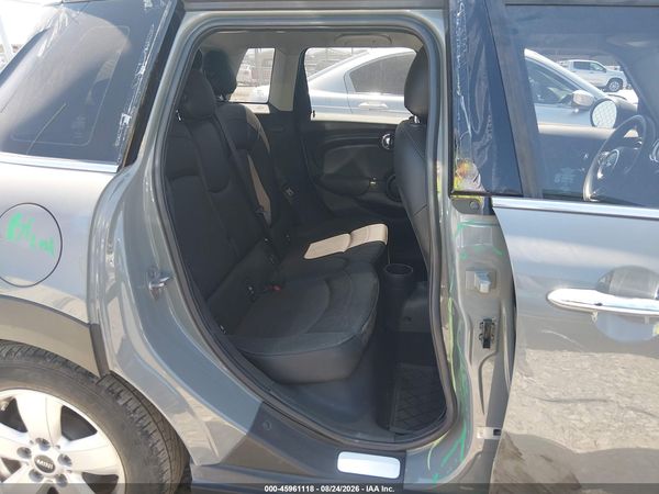 2015 MINI HARDTOP COOPER — I8