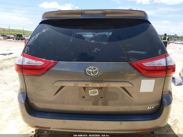 2015 TOYOTA SIENNA XLE 8 PASSENGER