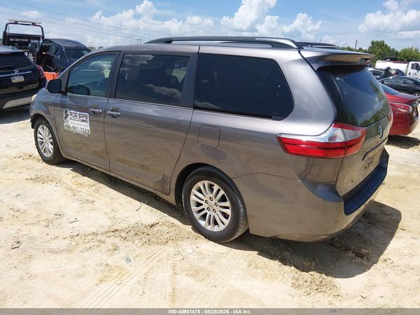 2015 TOYOTA SIENNA XLE 8 PASSENGER