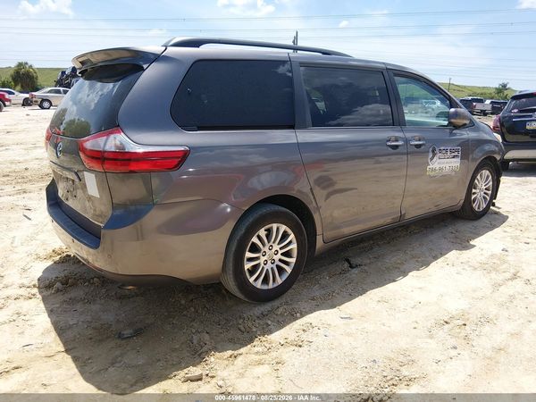 2015 TOYOTA SIENNA XLE 8 PASSENGER