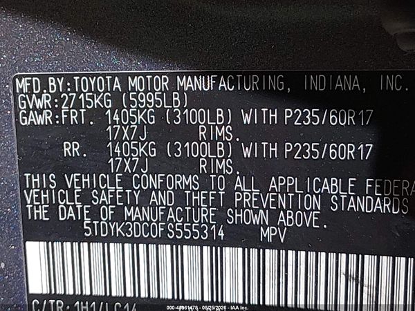 2015 TOYOTA SIENNA XLE 8 PASSENGER