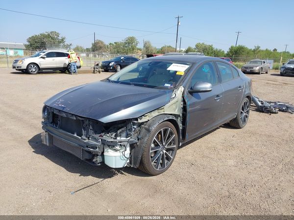 2018 VOLVO S60 T5 DYNAMIC — I6