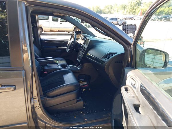 2016 DODGE GRAND CARAVAN SXT — I5