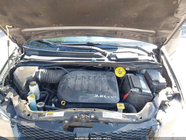 2016 DODGE GRAND CARAVAN SXT — I10
