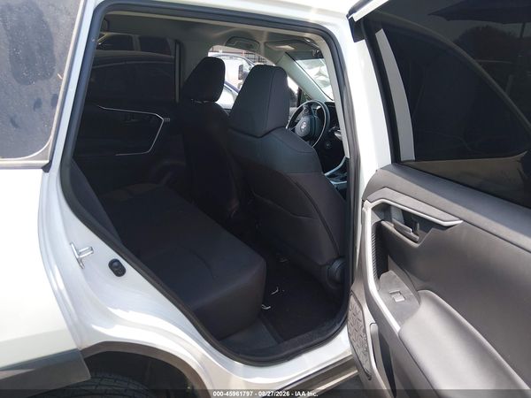 2022 TOYOTA RAV4 LE — I8