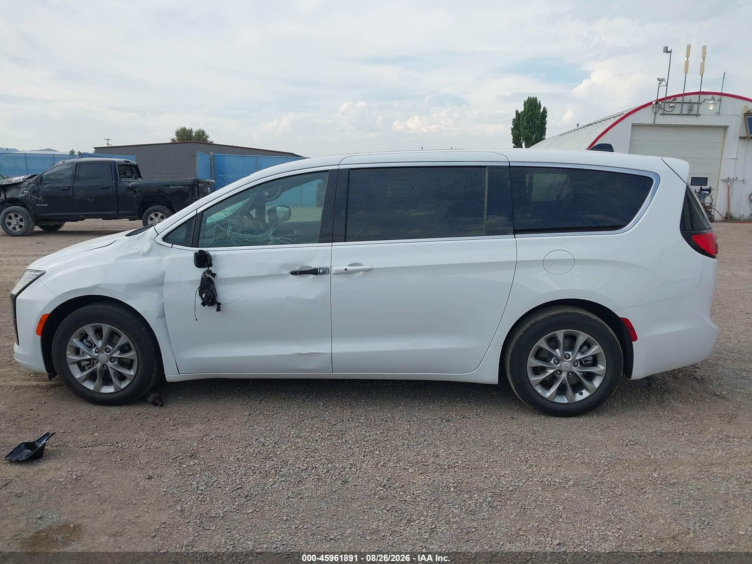2027 CHRYSLER PACIFICA LIMITED