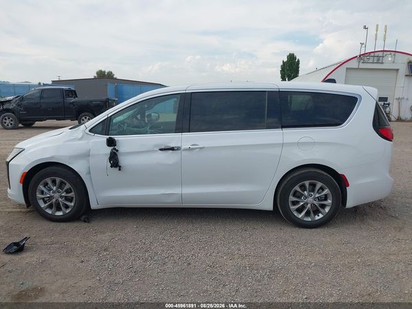2027 CHRYSLER PACIFICA LIMITED